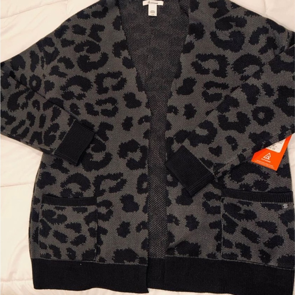 Rip Zone cardigan size large.